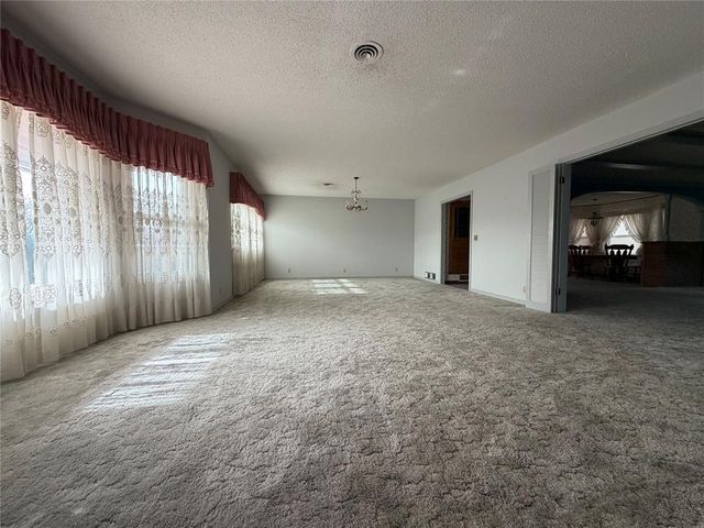 705 E Whitmer, Sentinel, OK 73664