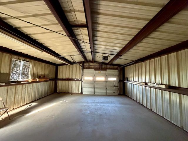 705 E Whitmer, Sentinel, OK 73664