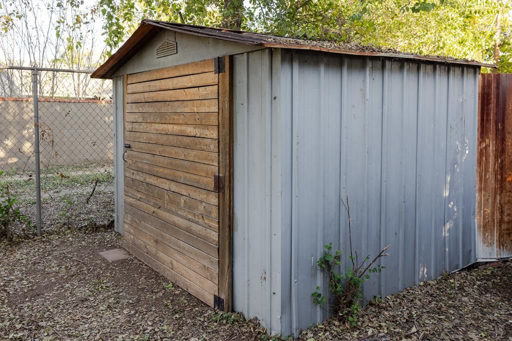 Image 37 of property listing at 316 N Van Buren Street, San Angelo, TX 76901