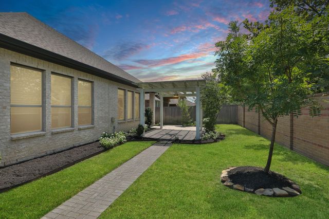 15727 Vanderpool River Drive, Cypress, TX 77433