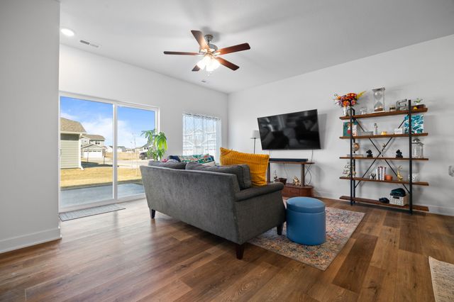 270 NW Waverly Drive, Waukee, IA 50263