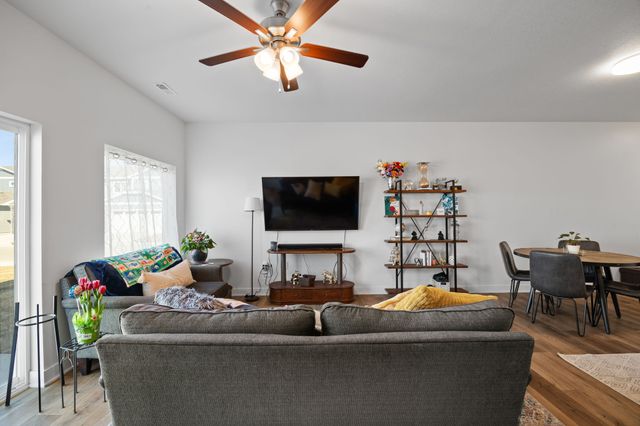 270 NW Waverly Drive, Waukee, IA 50263