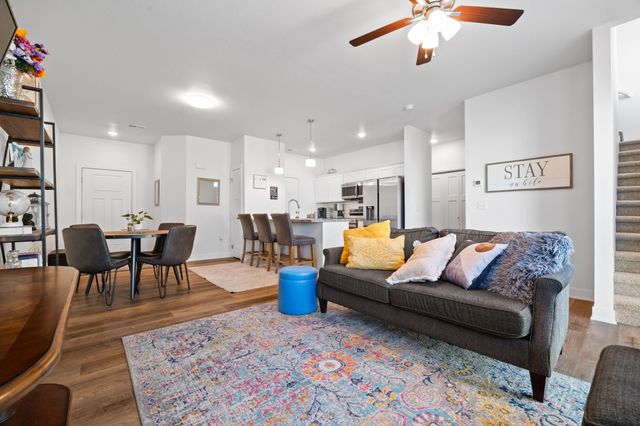 270 NW Waverly Drive, Waukee, IA 50263