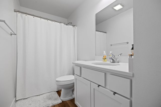 270 NW Waverly Drive, Waukee, IA 50263