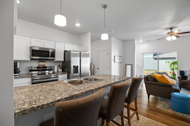 270 NW Waverly Drive, Waukee, IA 50263