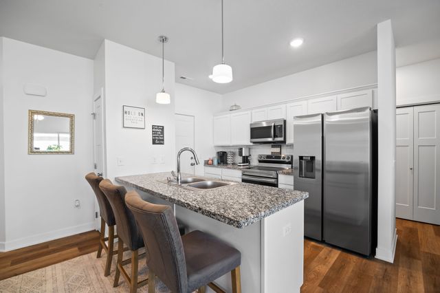 270 NW Waverly Drive, Waukee, IA 50263