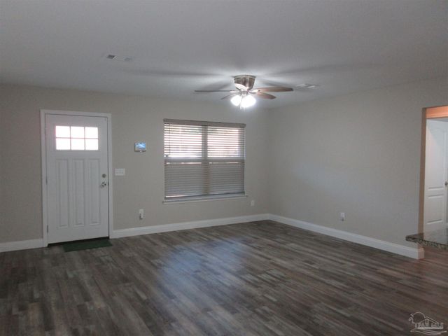 6816 Fast Gun Ln, Milton, FL 32570