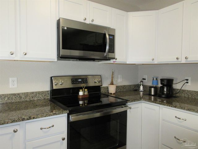 6816 Fast Gun Ln, Milton, FL 32570