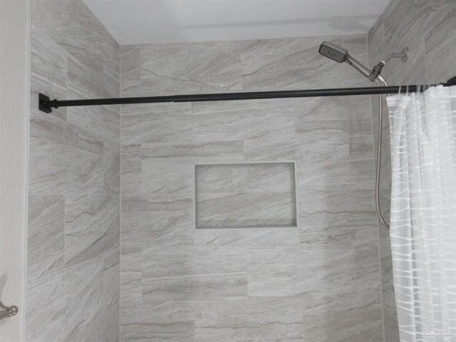 6816 Fast Gun Ln, Milton, FL 32570