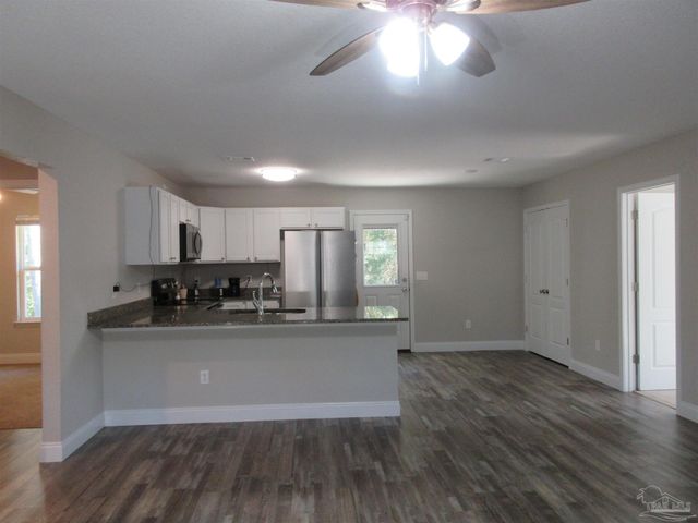 6816 Fast Gun Ln, Milton, FL 32570