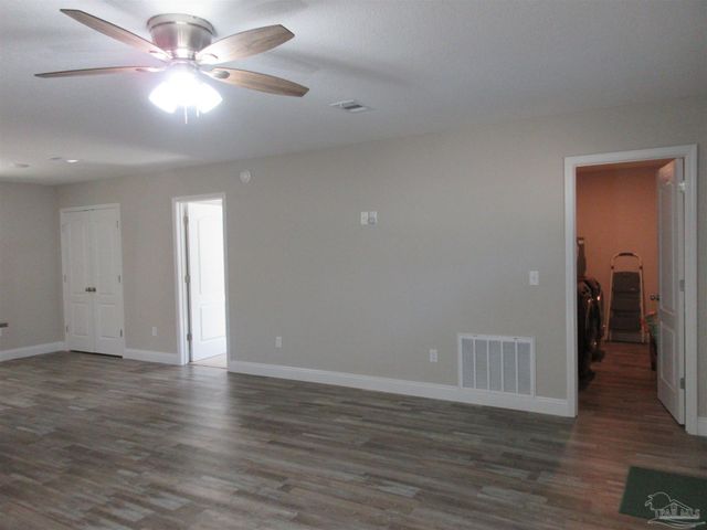 6816 Fast Gun Ln, Milton, FL 32570