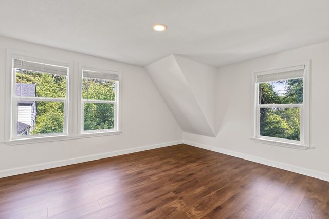 7330 Olde Creek Road, Rockford, IL 61114