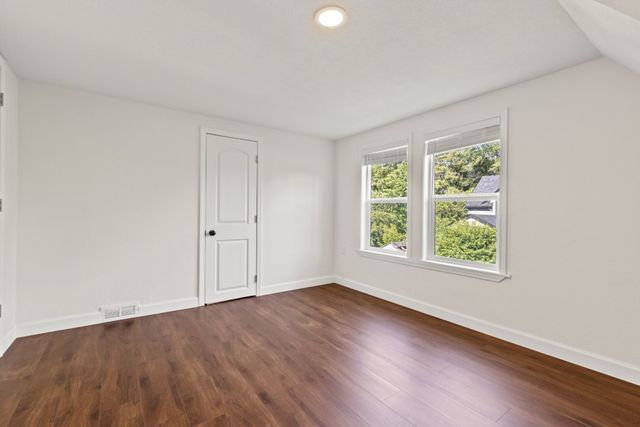 7330 Olde Creek Road, Rockford, IL 61114