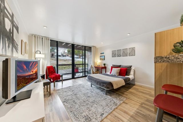 11589 Snowpeak Way Unit 105, Truckee, CA 96161