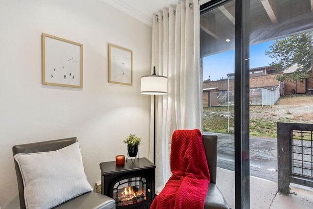 11589 Snowpeak Way Unit 105, Truckee, CA 96161