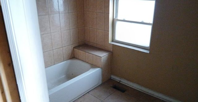 4730 S Wabash Avenue, Chicago, IL 60615