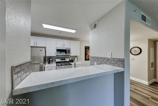 950 Seven Hills Drive 2013, Henderson, NV 89052