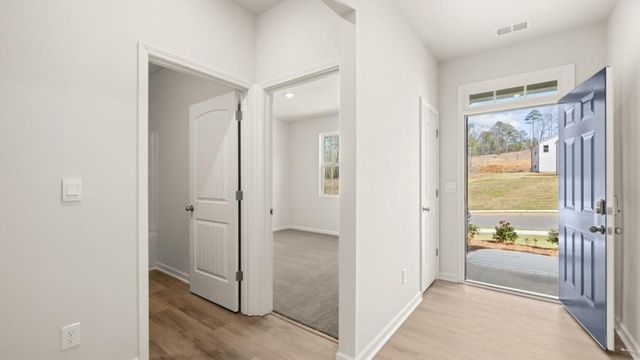 6016 Muirfield Point, Union City, GA 30213