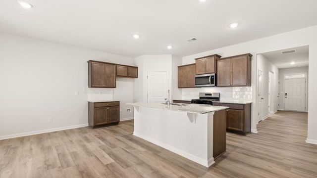 6016 Muirfield Point, Union City, GA 30213