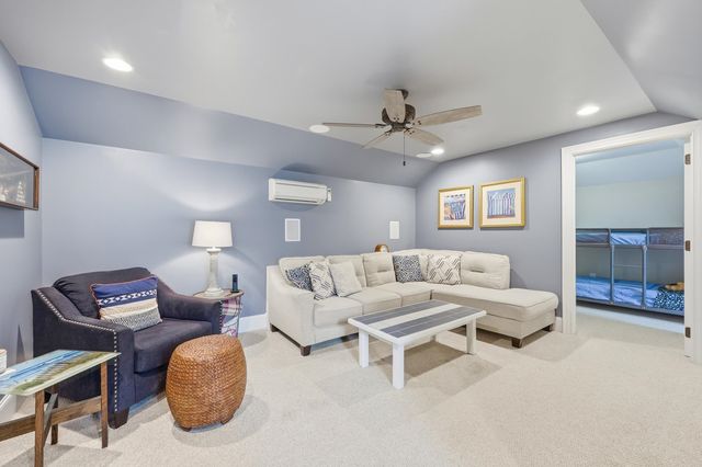 413 Silver Creek Ln., Murrells Inlet, SC 29576
