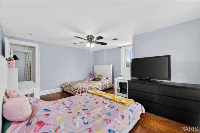 6424 Bradley Avenue, St Louis, MO 63139