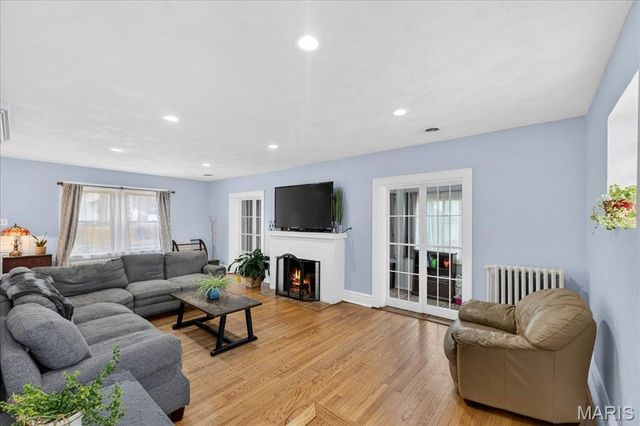 6424 Bradley Avenue, St Louis, MO 63139