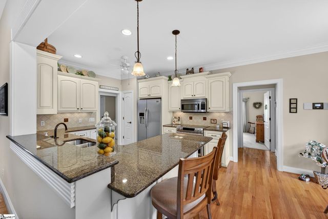 6 Ione Circle, Williamston, SC 29697
