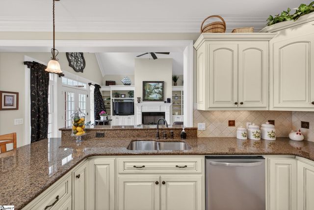 6 Ione Circle, Williamston, SC 29697