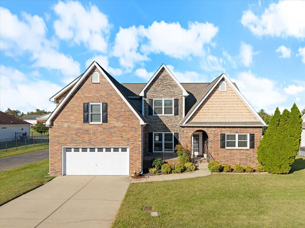 2187 Gold Valley Dr, Murfreesboro, TN 37130