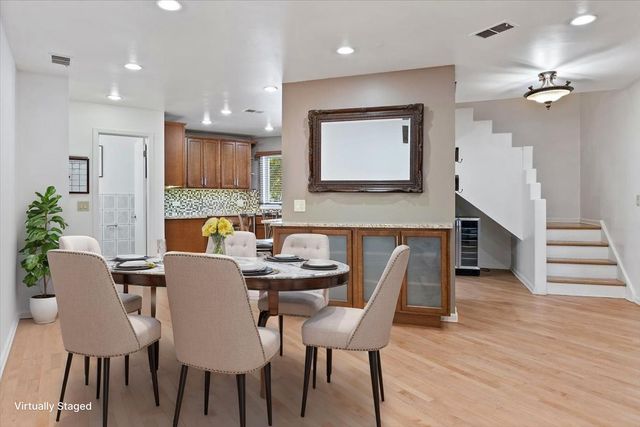 414 S Dee Road, Park Ridge, IL 60068