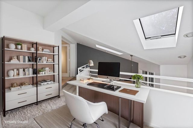 414 S Dee Road, Park Ridge, IL 60068