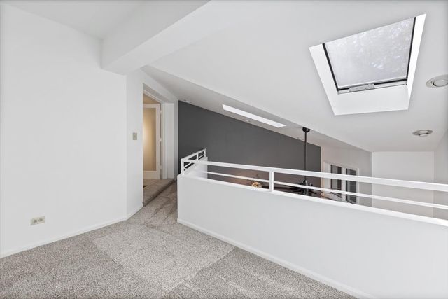 414 S Dee Road, Park Ridge, IL 60068