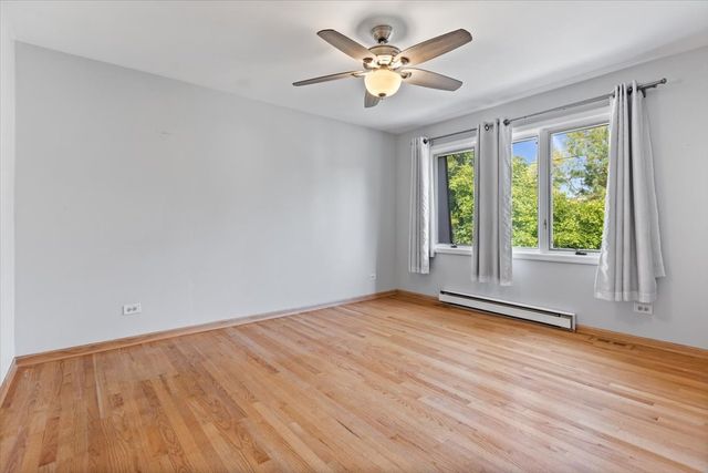 414 S Dee Road, Park Ridge, IL 60068