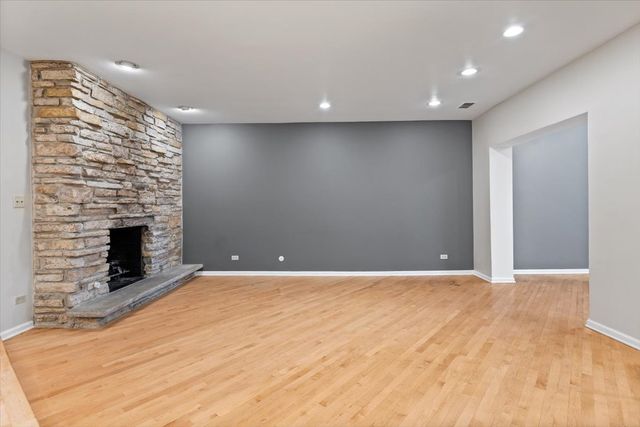 414 S Dee Road, Park Ridge, IL 60068