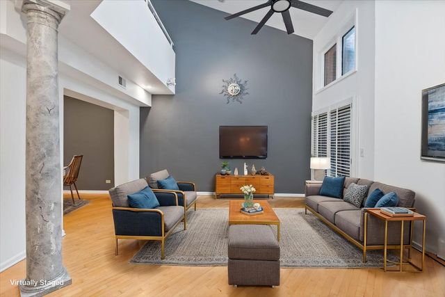 414 S Dee Road, Park Ridge, IL 60068