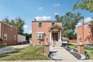 2412 S 19th Avenue, Broadview, IL 60155