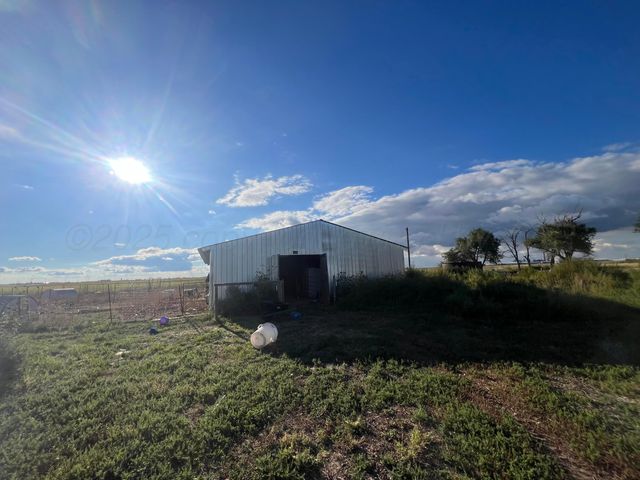 8269 County Rd 5, Pampa, TX 79065