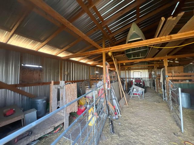 8269 County Rd 5, Pampa, TX 79065