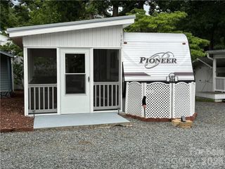 107 Pine Street, New London, NC 28127
