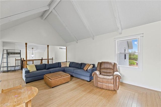 19817 S Clare Road, Spring Hill, KS 66083