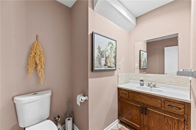 19817 S Clare Road, Spring Hill, KS 66083