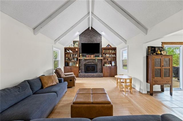 19817 S Clare Road, Spring Hill, KS 66083