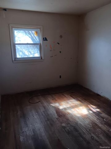 39669 Ormsby Street, Clinton Charter Township, MI 48036