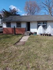 39669 Ormsby Street, Clinton Charter Township, MI 48036