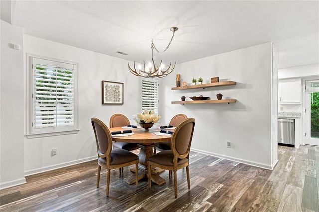 414 Roswell Green Lane, Roswell, GA 30075