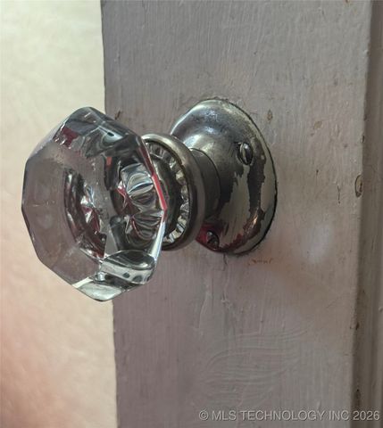 1322 W Easton Place, Tulsa, OK 74127