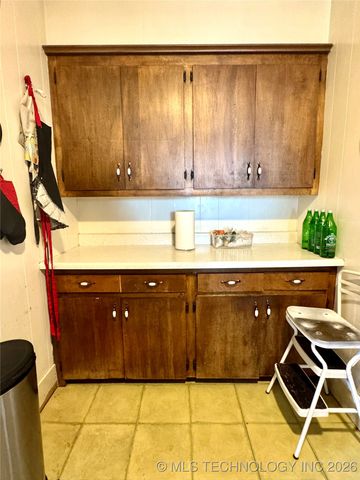 1322 W Easton Place, Tulsa, OK 74127