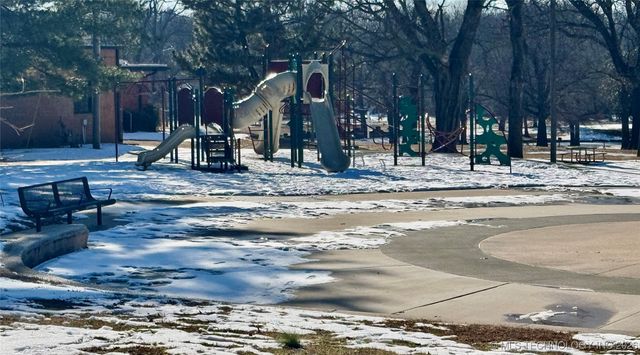 1322 W Easton Place, Tulsa, OK 74127