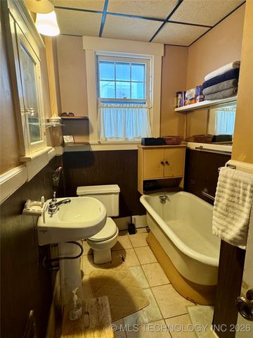 1322 W Easton Place, Tulsa, OK 74127