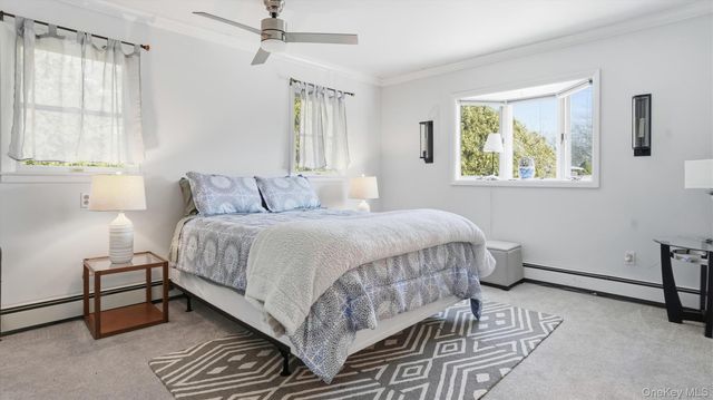 44 Oak Street, Westhampton Beach, NY 11978